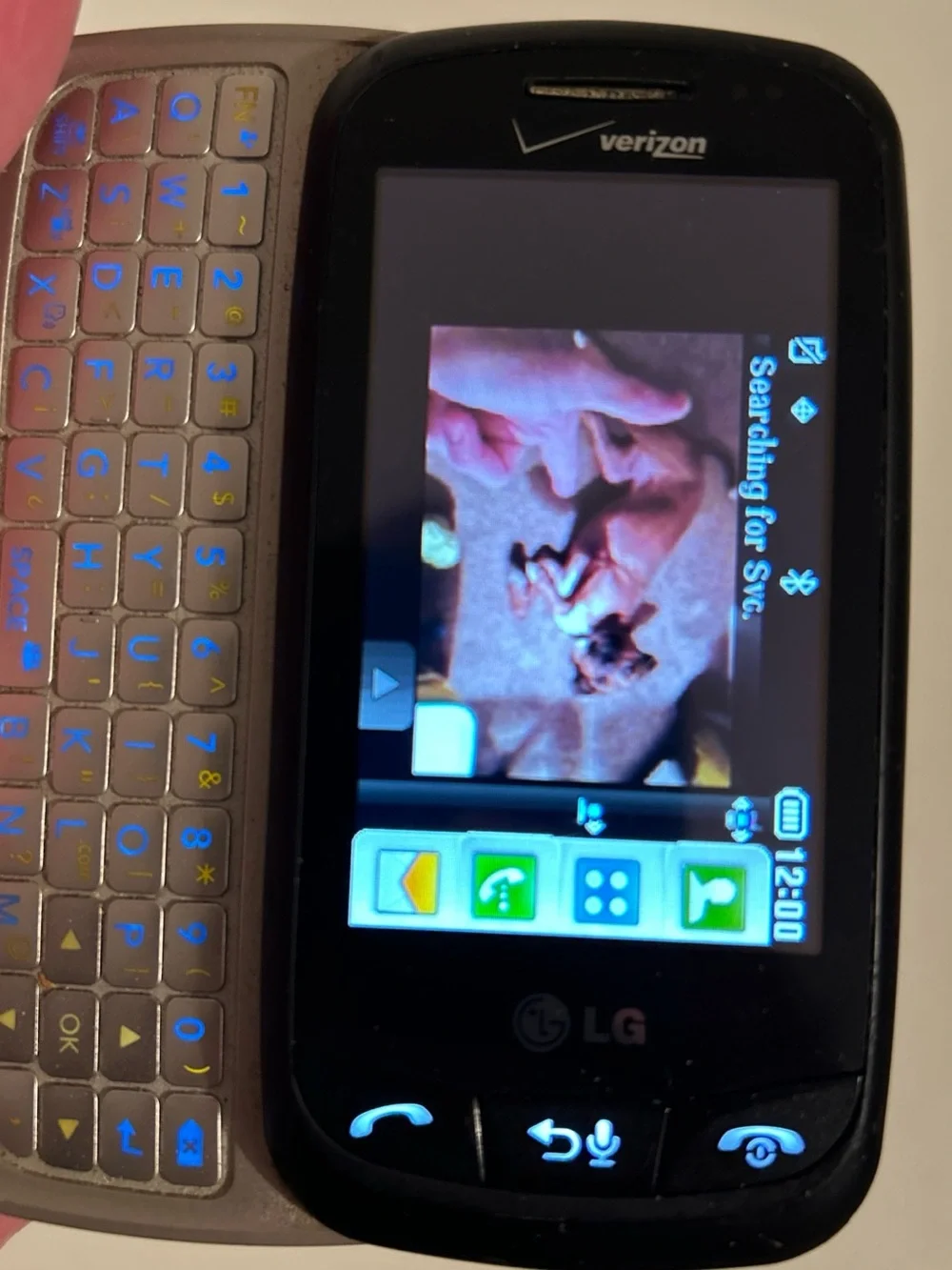 LG Cosmos VN250 Black Touchscreen Cell Phone w/ Silver Slide-Out QWERTY Keyboard